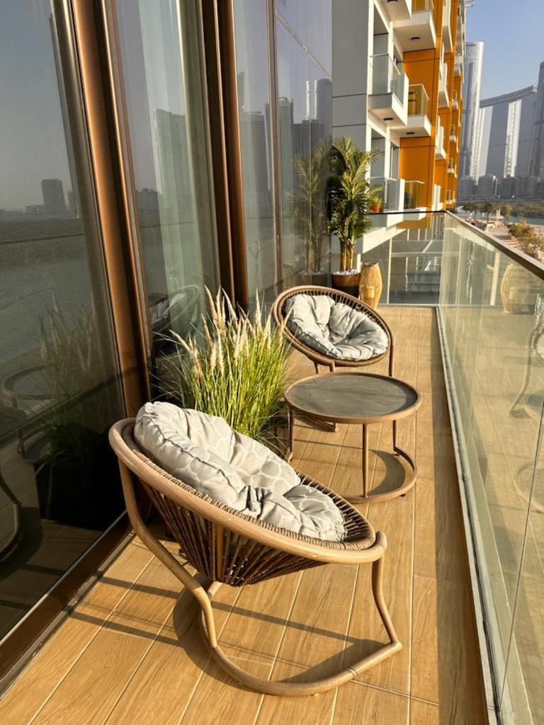Enjoy Luxury With Sea View Apartment